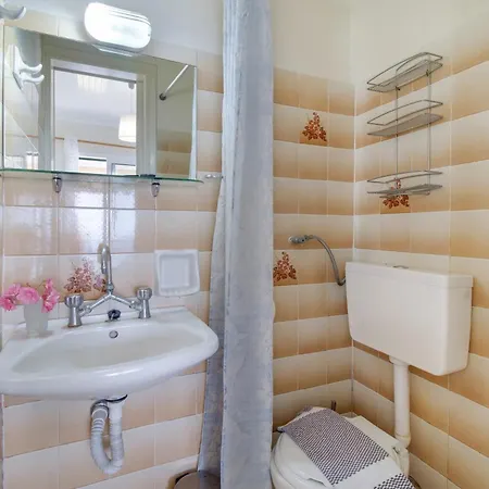 S9 Πανσιόν 3*